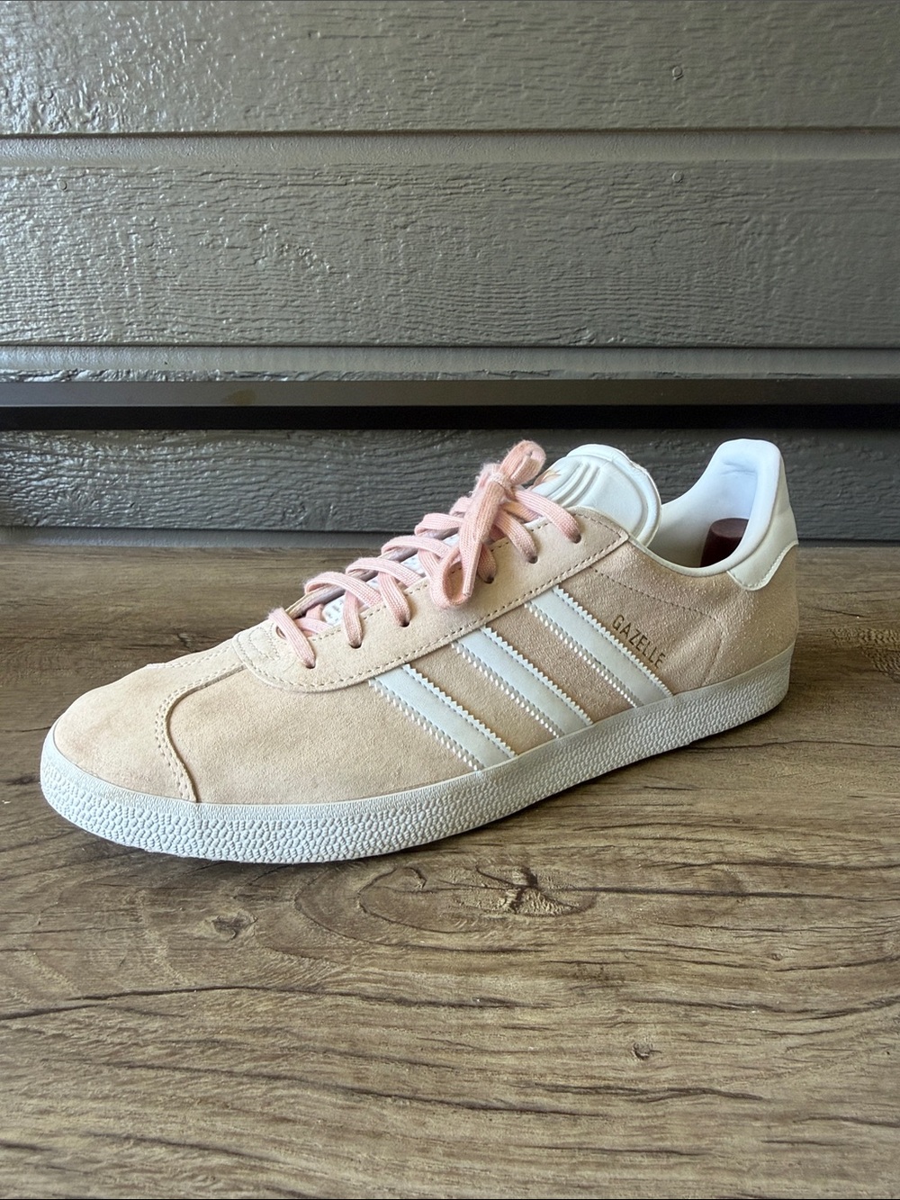 Adidas Gazelle Men's Suede Sneakers in Light Pink and White size 12 - Picture 4 of 11